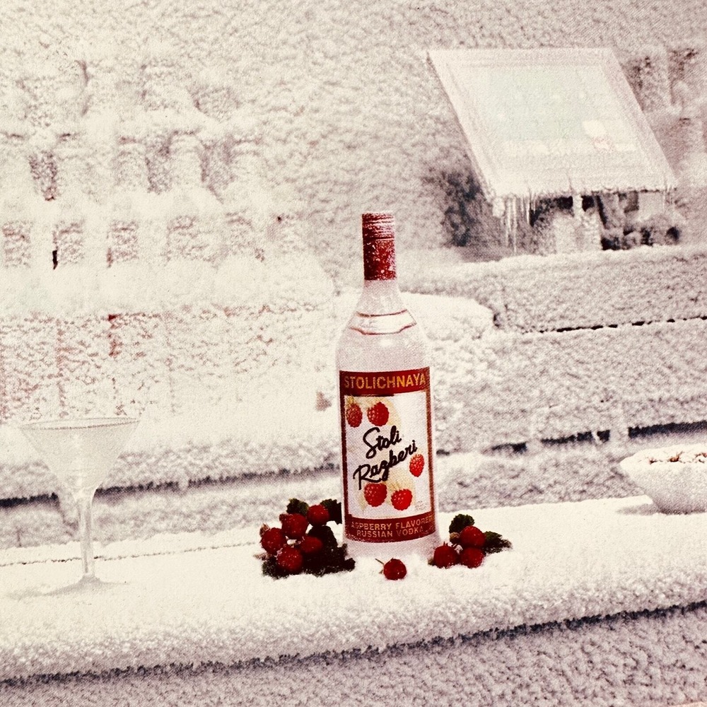 2005 Stolichnaya Stoli Razberi Vodka - Frosted Room - Original Vtg PRINT‎ AD